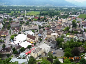 Liechtenstein シティトレインで首都をぐるり一周_e0195766_21141119.jpg