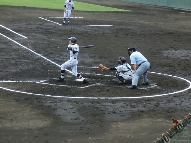 富士市立は初戦に快勝　夏の高校野球県大会_f0141310_7422469.jpg