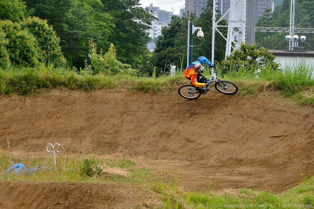 ２０１３JOSF 緑山７月定期戦VOL3：MTBエキスパート決勝  動画あり_b0065730_1919520.jpg