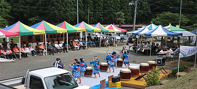 『美山の里』でブルーベリーまつり_d0247345_15442977.jpg
