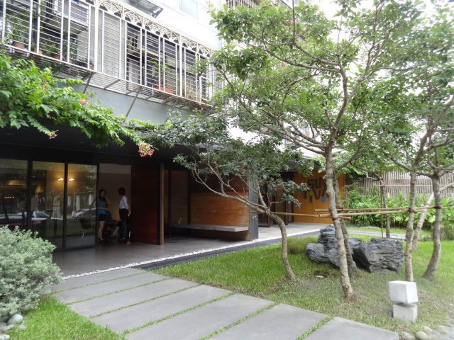f0036857_2043125.jpg