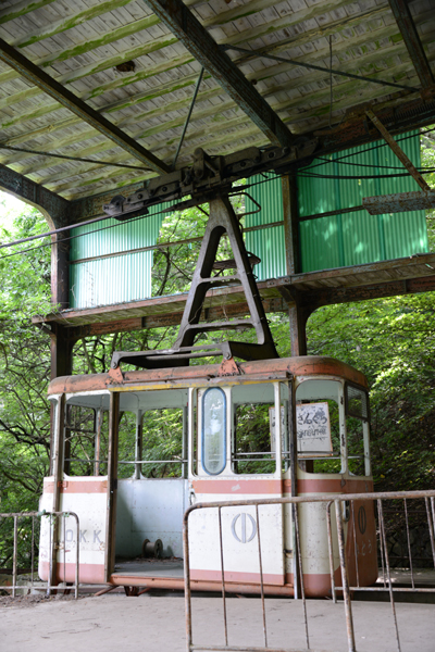 奥多摩ロープウェイ廃墟_e0171573_1183498.jpg