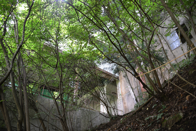 奥多摩ロープウェイ廃墟_e0171573_1215456.jpg