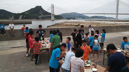 大勢のサポートで３日目の夕食を…_d0265607_21161112.jpg