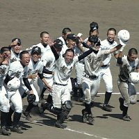 熱闘高校野球①　　”奇跡”を起こした代表校_d0170835_14165939.jpg