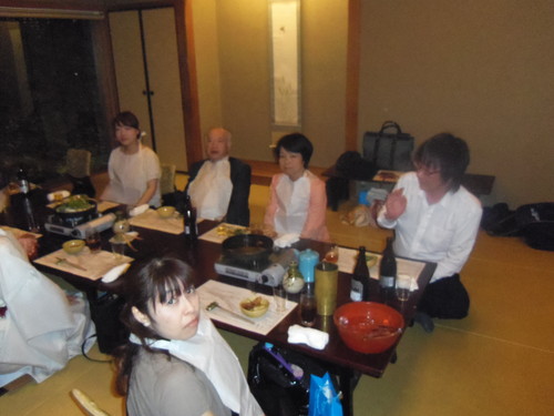 今夕は、マドモアゼル愛先生主催の「太陽しし座イングレス食事会」へ・・・。_c0198869_23293219.jpg