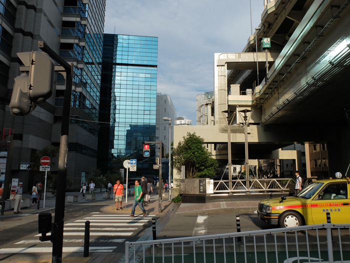 横浜駅西口ふきん・4_e0186081_22321436.jpg