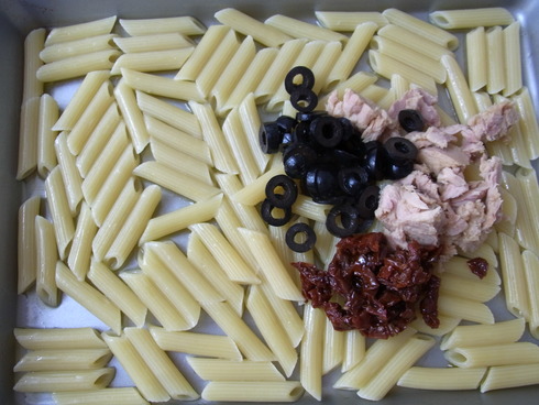 Pasta fredda al tonno ♡夏のイタリア料理 \"ツナの冷製パスタ\"_b0246303_21454628.jpg