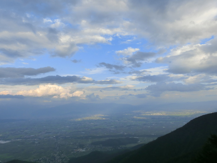 三郷スカイライン～展望台～鍋冠山登山道入り口まで_c0140260_038941.jpg