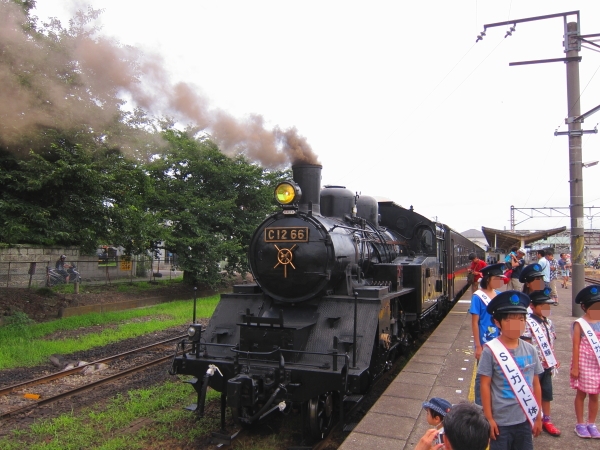 益子へSL列車の旅♪（いざSL列車乗車へ！編）_c0261178_1758135.jpg