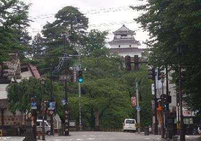 鶴ヶ城の北出丸口、かつてここは_a0096989_75474.jpg