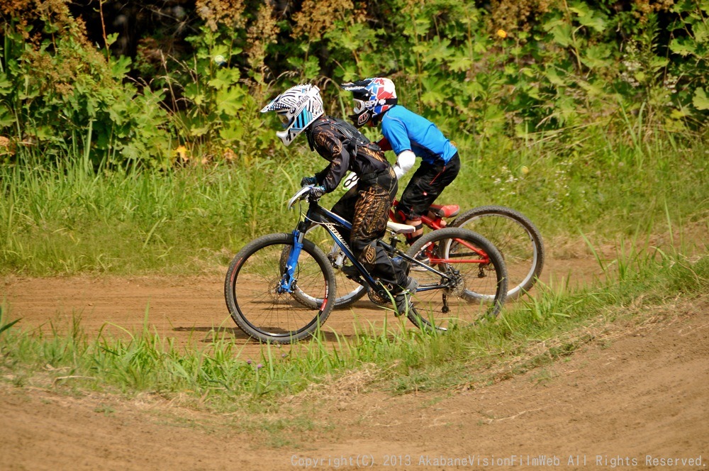 ２０１３JOSF 緑山７月定期戦VOL12：MTBノービスキッズ/ノービス決勝 　　動画あり_b0065730_8541450.jpg