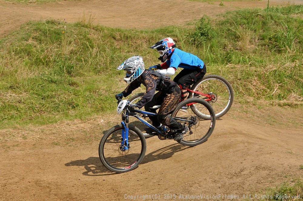 ２０１３JOSF 緑山７月定期戦VOL12：MTBノービスキッズ/ノービス決勝 　　動画あり_b0065730_8584449.jpg