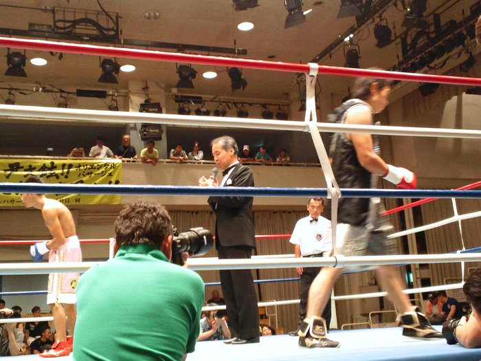 元日本スーパーバンタム級チャンピオン芹江 匡晋VS新人王小澤_a0019032_12522938.jpg