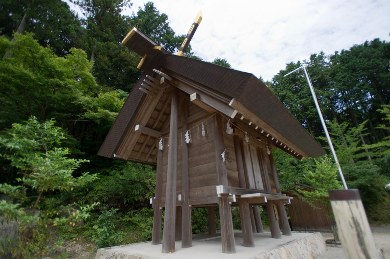 飯盛神社中宮社　福岡県福岡市西区_b0023047_5413361.jpg