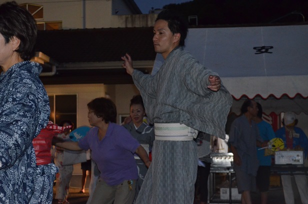 今年初の盆踊り_d0230676_121295.jpg