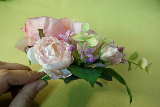リストブーケの作り方 花屋 ニコグサ やってます リストブーケの作り方 花屋 ニコグサ やってます