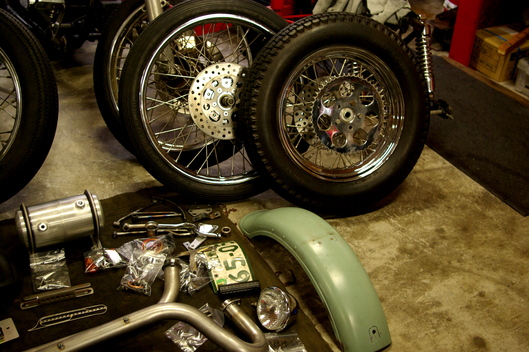 PARTS OF CHOPPER._d0149307_8482735.jpg