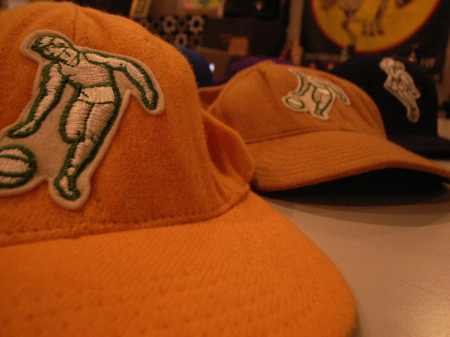 \"US BB CAP WOOL + OLD WAPPEN/ORDER\"ってこんなこと。_c0140560_1473160.jpg