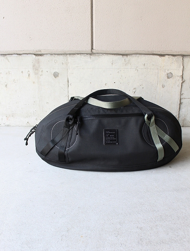 RED FLAG DESIGN　DUFFLE BAG / HYPALON_b0139281_1345419.jpg