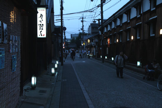 酒蔵通り 伏見灯ろう_e0048413_22294141.jpg