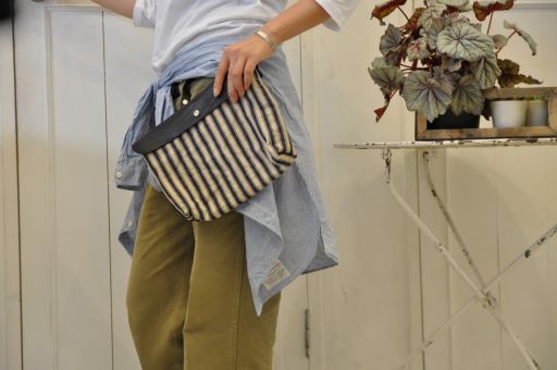 vintage fabricのクラッチバッグ 。 _b0110582_2029757.jpg