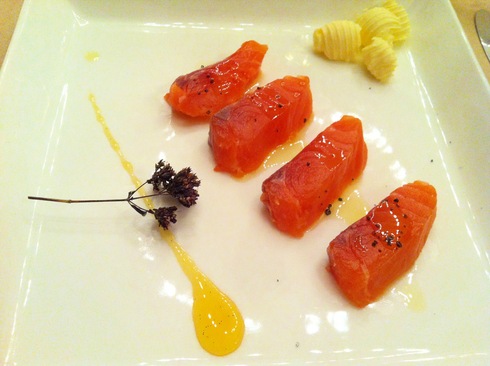 ”BERBEL Ristorante ベルベル” トリノの隠れ処で鮮魚のフルコース♪_b0246303_2119521.jpg
