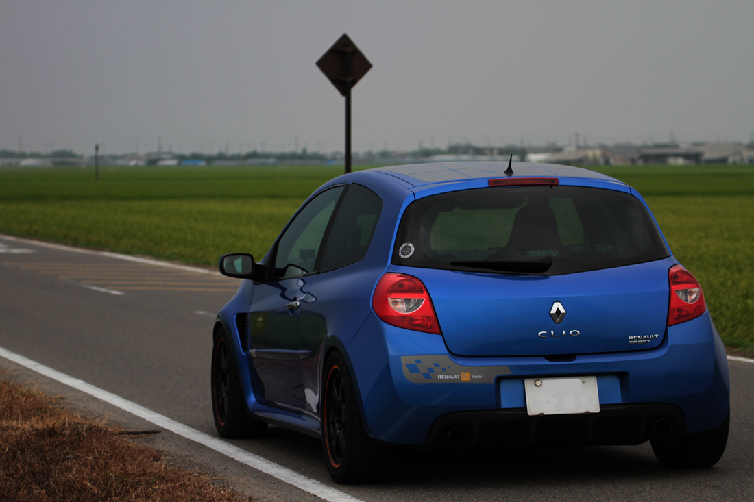 CLIO 197 R27_e0190023_2128887.jpg