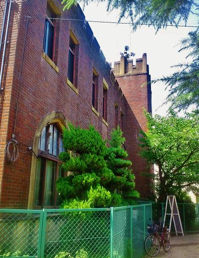 交野市立教育文化会館 モダン周遊