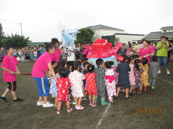 幼稚園の盆踊り_e0296840_2173383.jpg