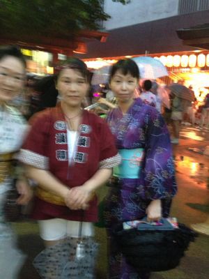 地蔵通りの盆踊り_f0140343_12352335.jpg