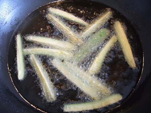 夏のイタリア料理ズッキーニのマリネ ☆ Carpionata di zucchine_b0246303_21543376.jpg