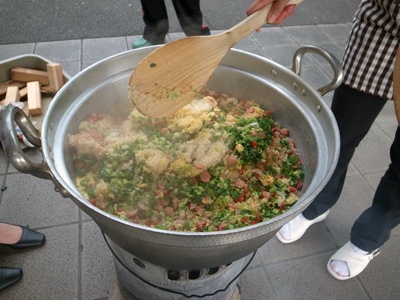 炊き出し訓練を実施!_a0154110_1673512.jpg