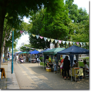 湊川公園　手しごと市 _b0019820_2373912.jpg