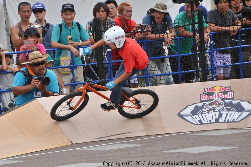  Red Bull Pump JamVOL4：予選その3招待ライダー_b0065730_22245242.jpg