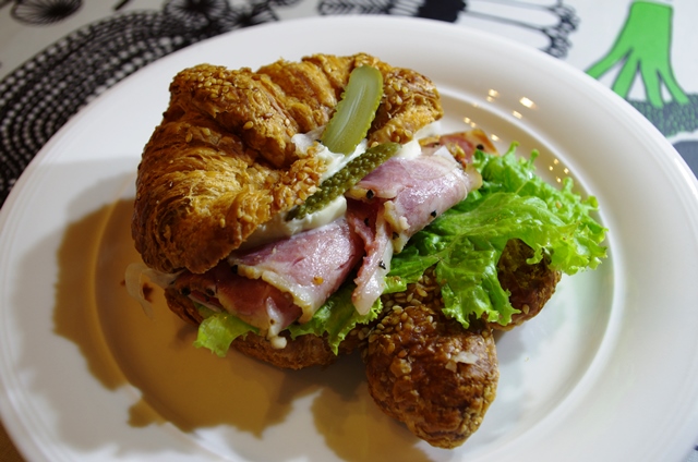 イーストでもフランスパンを焼いてます_e0167593_23534455.jpg