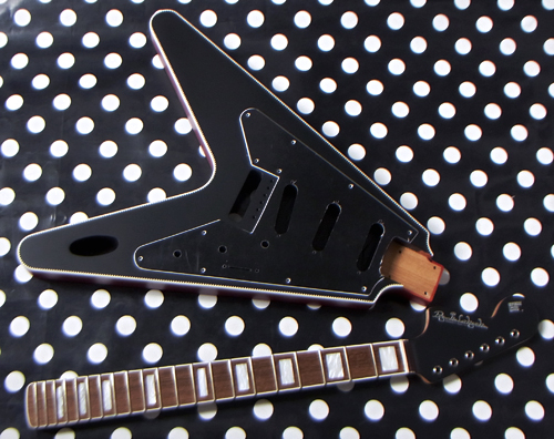 「Satin BlackのGibfendrix」の塗装が完了しましたッ!_e0053731_17254214.jpg