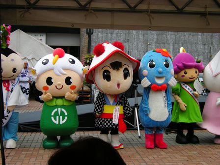 盛岡駅前にゆるキャラ大集合!_b0206037_19204425.jpg