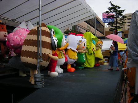 盛岡駅前にゆるキャラ大集合!_b0206037_19224447.jpg