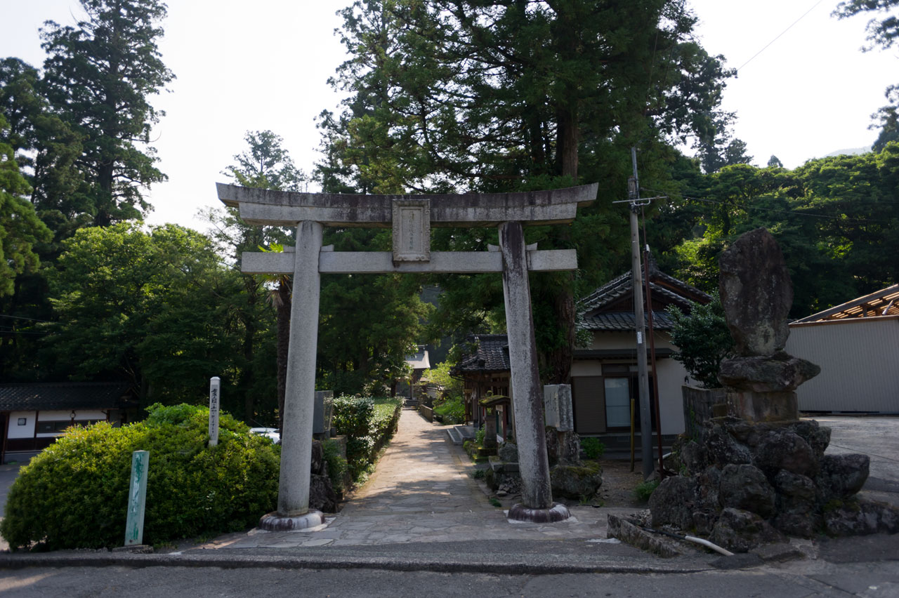 宇奈岐日女神社　大分県由布市湯布院町_b0023047_623458.jpg