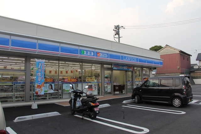 ローソン広島中野三丁目店_b0095061_9424698.jpg