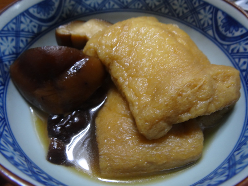 冷やし饂飩、鰹の刺し身、缶詰のカレー、麻婆豆腐饂飩、鶏塩胡椒焼きです。_c0225997_1334478.jpg