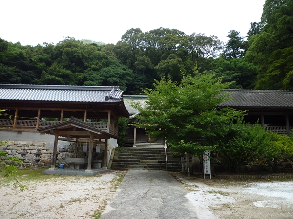 宇佐・安心院トレッキング（６）香春神社　謎の神々たち　_c0222861_22393944.jpg