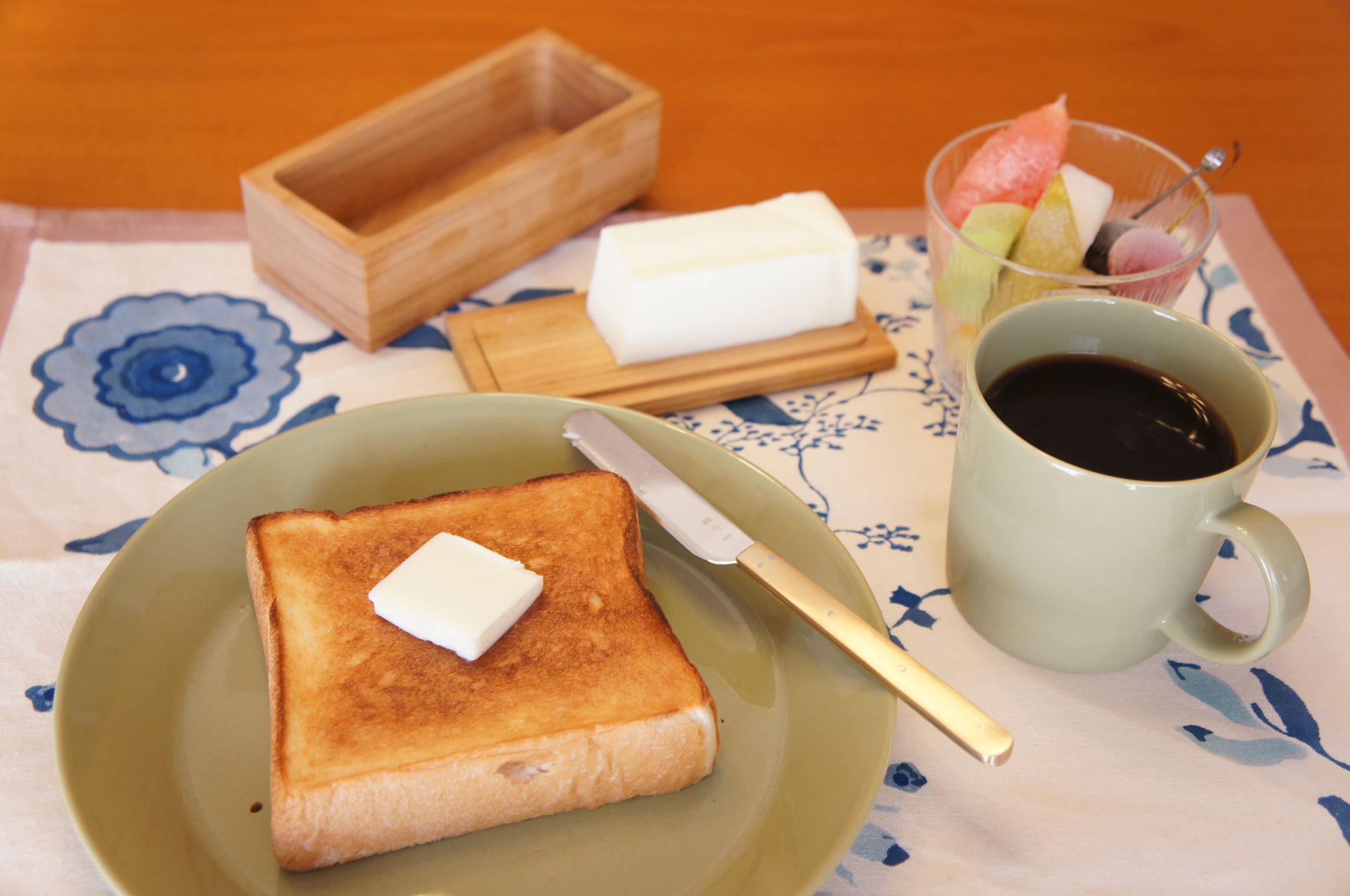 むつか堂の食パンで朝ごはん。_f0165495_921403.jpg