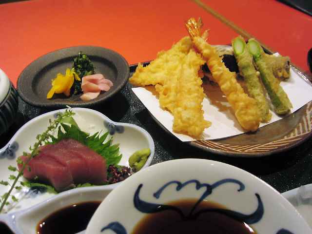 【横浜高島屋の「銀座天一」で花御膳】_c0042960_16134288.jpg