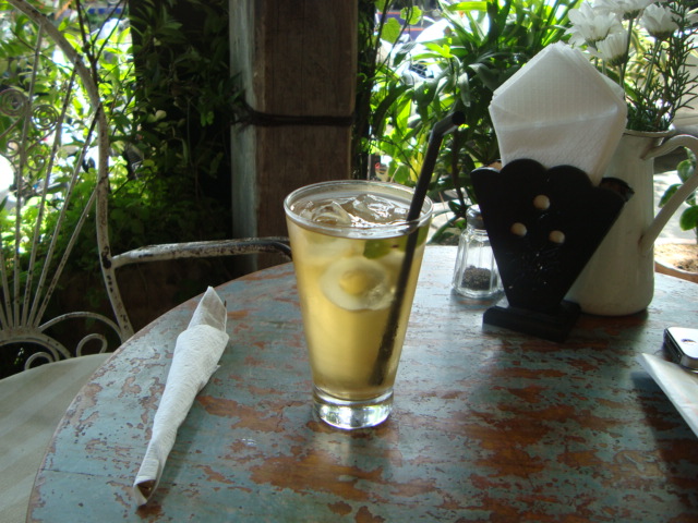 バリ島へ行く。⑦ ~ウブドのおしゃれカフェ~_f0232060_20593324.jpg