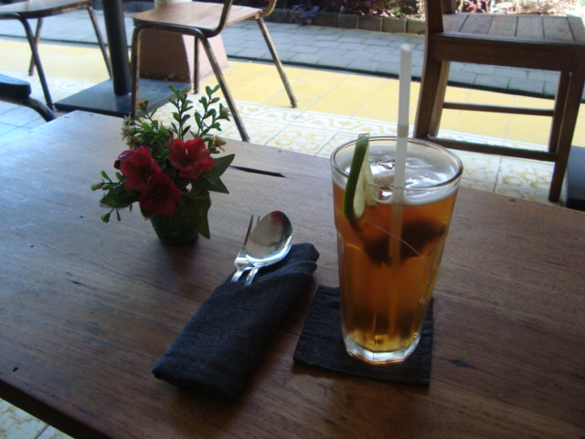 バリ島へ行く。⑦ ~ウブドのおしゃれカフェ~_f0232060_21133869.jpg
