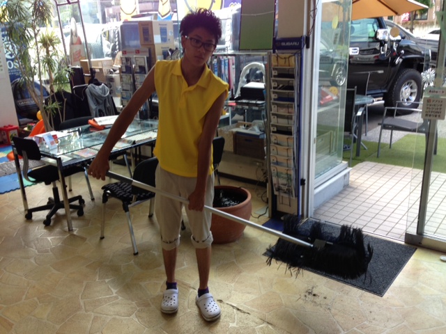トミー開店準備中でーす_b0127002_9382618.jpg