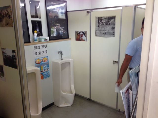 トミー開店準備中でーす_b0127002_9382643.jpg