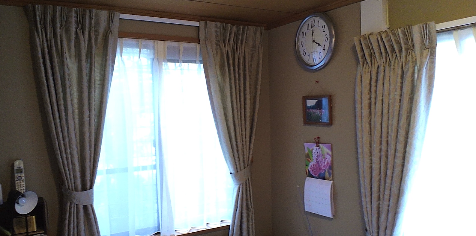 和室にカーテンを納めました。_c0157866_1713037.jpg